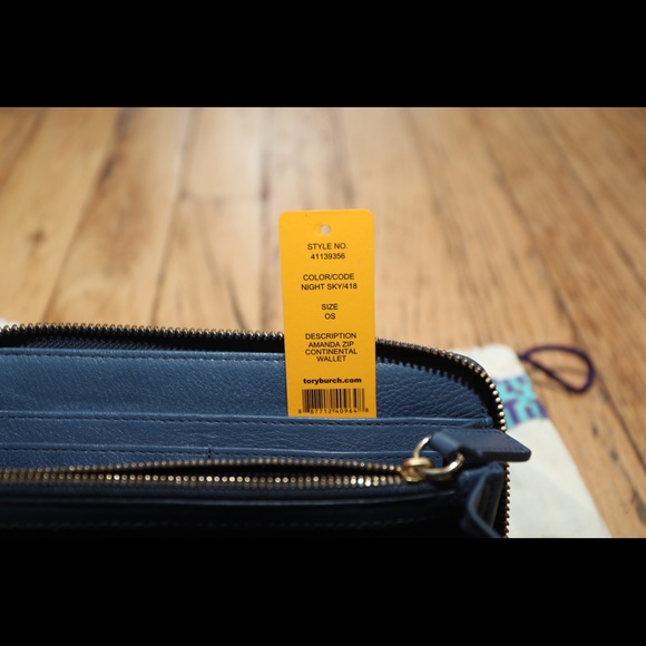 Tory Burch Wallet - Picture 5 of 5